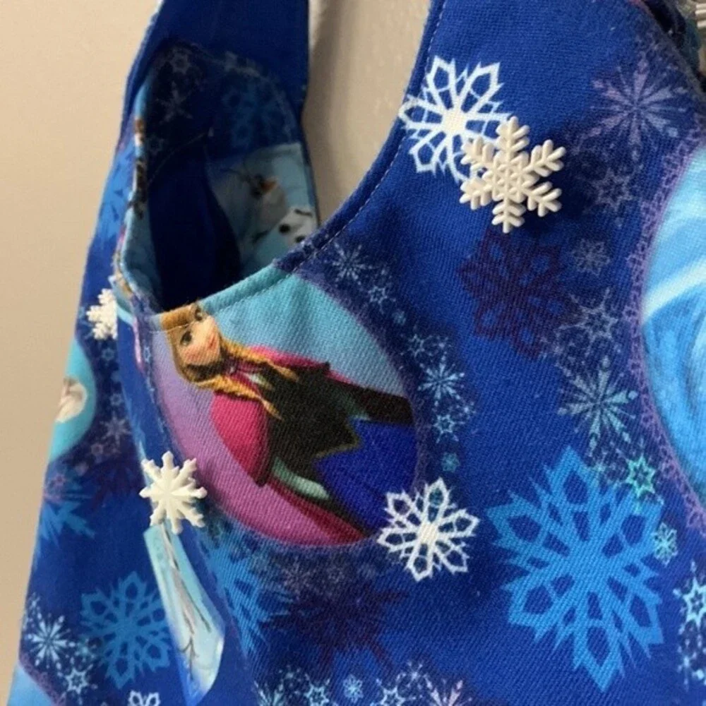 Frozen print Girl bag With snow buttons unbranded